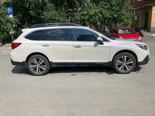 2018 Subaru Outback V Рестайлинг, белый, 3290000 рублей, вид 4