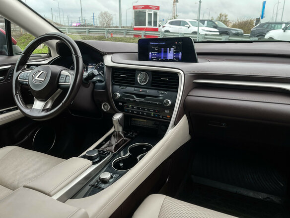 2017 Lexus RX 200t IV, красный, 3697000 рублей - вид 8