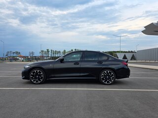 2023 BMW 3 серии 330i xDrive VII (G2x) Рестайлинг, чёрный, 3757060 рублей, вид 4