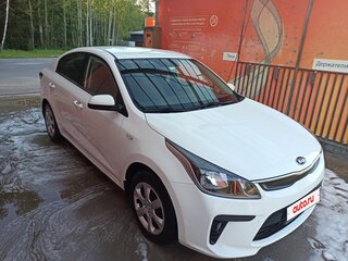 2017 Kia Rio IV, белый, 1050000 рублей, вид 3