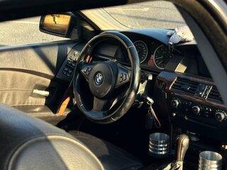 2005 BMW 5 серии 525i V (E60/E61), чёрный, 999999 рублей, вид 5