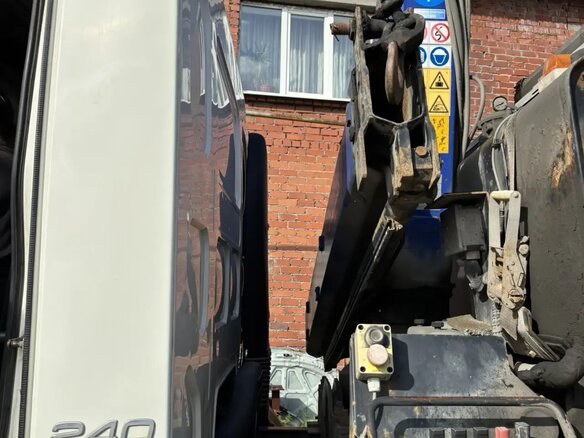 2011 Volvo FL, белый, 3750000 рублей - вид 5