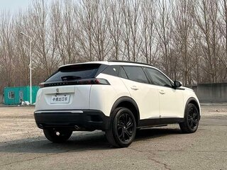 2022 Peugeot 2008 II, белый, 1494000 рублей, вид 4