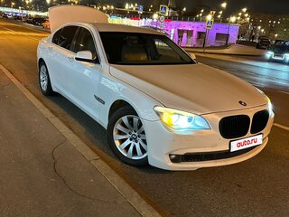 2011 BMW 7 серии 730d V (F01/F02/F04), белый, 1450000 рублей, вид 1