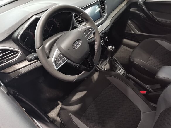 2026 Lada (ВАЗ) Vesta I Рестайлинг (NG), белый - вид 4