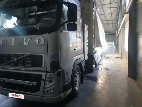 2004 Volvo FH, серебристый, 5500000 рублей - вид 1