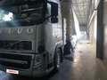 2004 Volvo FH, серебристый, 5500000 рублей - вид 1