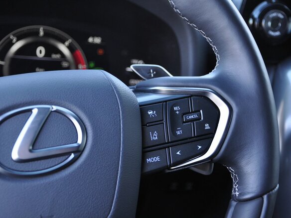 2026 Lexus LX 600 IV, чёрный, 19100000 рублей - вид 17