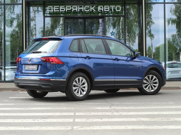 2021 Volkswagen Tiguan II Рестайлинг, синий, 2720000 рублей - вид 2