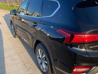 2019 Hyundai Santa Fe IV, чёрный, 2090000 рублей, вид 4