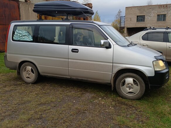 1996 Honda Stepwgn I, серебристый, 600000 рублей - вид 2