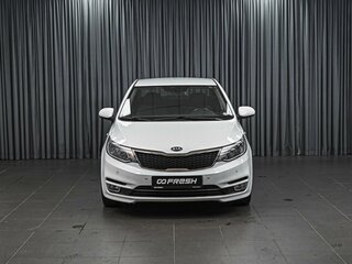 2017 Kia Rio III Рестайлинг, белый, 1369000 рублей, вид 3