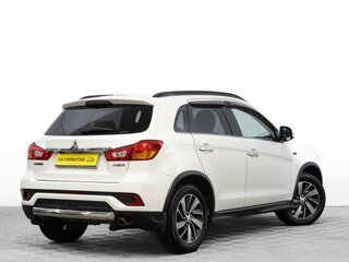 2017 Mitsubishi ASX I Рестайлинг 2, белый, 2029000 рублей, вид 4