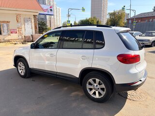 2013 Volkswagen Tiguan I Рестайлинг, белый, 1550000 рублей, вид 2
