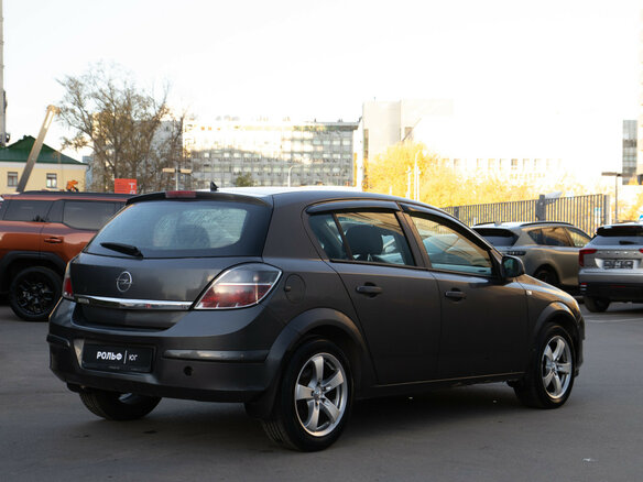 2009 Opel Astra H Рестайлинг, серый, 423000 рублей - вид 3