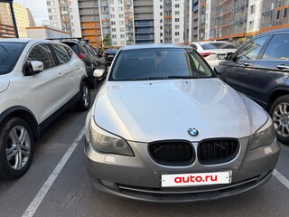 2008 BMW 5 серии 530xi V (E60/E61) Рестайлинг, серебристый, 950000 рублей, вид 2
