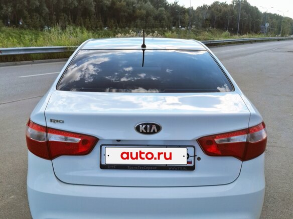 2014 Kia Rio III, белый, 740000 рублей - вид 6