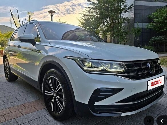 2022 Volkswagen Tiguan II Рестайлинг, белый, 2370000 рублей - вид 5