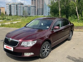 2011 Skoda Superb DSG II, красный, 750000 рублей, вид 1