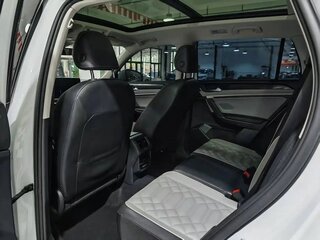 2023 Volkswagen Tayron I Рестайлинг, белый, 2189000 рублей, вид 4