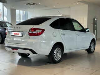 2024 Lada (ВАЗ) Granta I Рестайлинг, белый, 855000 рублей, вид 4