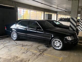 1995 Mercedes-Benz S-Класс 500 III (W140) Рестайлинг, чёрный, 7200000 рублей, вид 4
