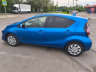 2015 Toyota Aqua I Рестайлинг, синий, 1100000 рублей, вид 4
