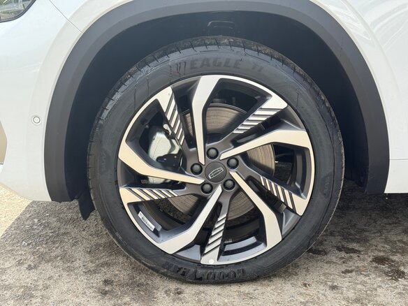 2026 Geely Monjaro I, белый, 4904990 рублей - вид 6