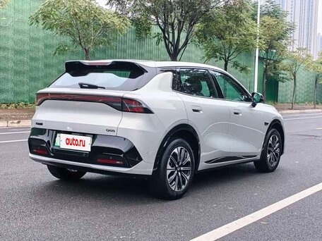 2026 Changan Qiyuan Q05 51.9 kWh II, серебристый, 2370000 рублей, вид 5