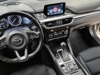 2017 Mazda 6 III (GJ) Рестайлинг, белый, 1719000 рублей, вид 5