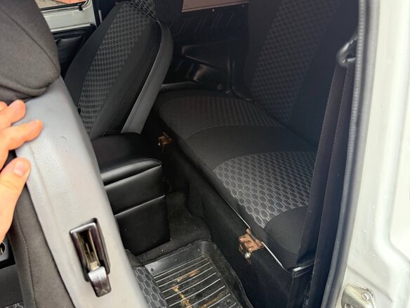 2001 Lada (ВАЗ) 2121 (4x4) I Рестайлинг, белый, 295000 рублей - вид 7