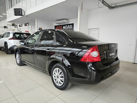 2010 Ford Focus II Рестайлинг, чёрный, 865000 рублей, вид 5