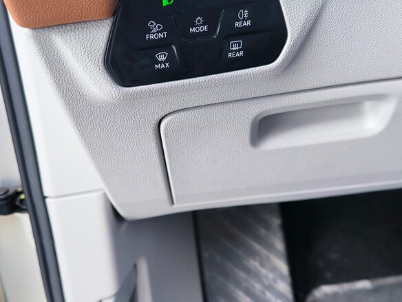 2021 Volkswagen Teramont I Рестайлинг (China Market), серебристый, 4800000 рублей - вид 17