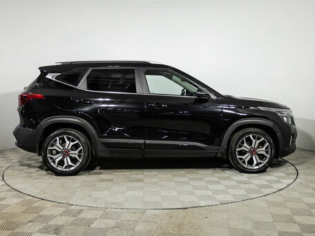 2021 Kia Seltos I, чёрный, 1850000 рублей, вид 4