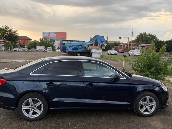 2016 Audi A3 III (8V) Рестайлинг, синий, 1350000 рублей - вид 4