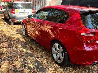 2007 BMW 1 серии 116i I (E81/E82/E87/E88) Рестайлинг, красный, 600000 рублей, вид 5