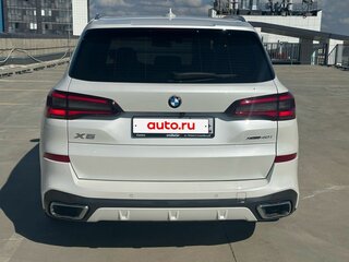 2021 BMW X5 40i IV (G05/G18), белый, 8590000 рублей, вид 4