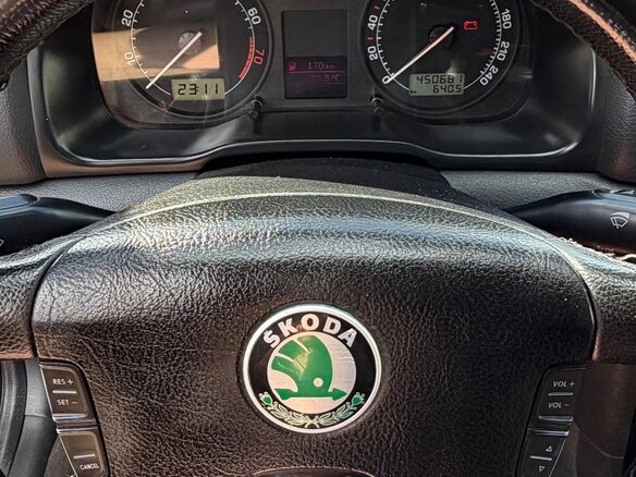2000 Skoda Octavia I (A4) Рестайлинг, красный, 299000 рублей - вид 10