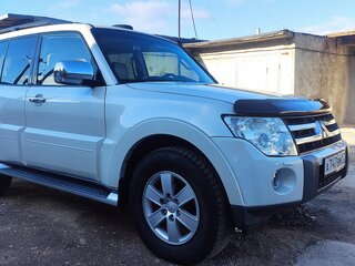 2008 Mitsubishi Pajero IV, белый, 1900000 рублей, вид 3