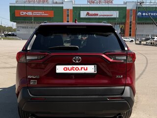 2020 Toyota RAV4 V (XA50), красный, 2925000 рублей, вид 4