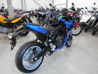 2025 Suzuki GSX-8R, синий, 1020000 рублей, вид 3