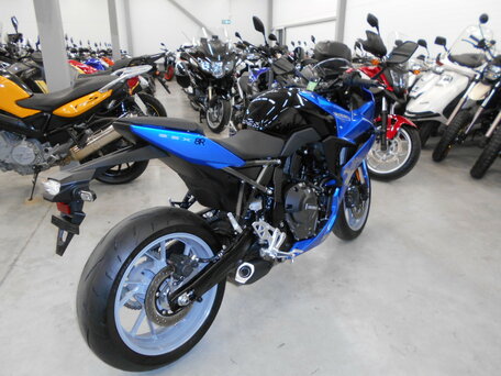 2025 Suzuki GSX-8R, синий, 1020000 рублей, вид 3