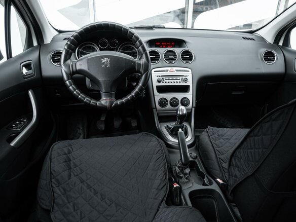 2011 Peugeot 308 I, белый, 419000 рублей - вид 5