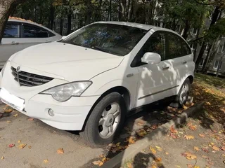 2005 SsangYong Actyon 4-speed I, белый, 289000 рублей, вид 1