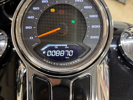 2020 Harley-Davidson Sport Glide, чёрный, 1800000 рублей, вид 5
