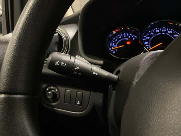 2022 Renault Logan Stepway II Рестайлинг, белый, 1260000 рублей - вид 16