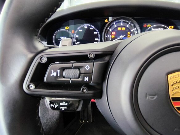 2020 Porsche 911 Carrera 4S VIII (992), серый, 13300000 рублей - вид 24