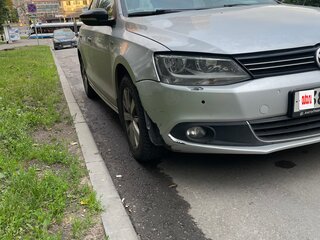 2013 Volkswagen Jetta VI, серебристый, 970000 рублей, вид 1