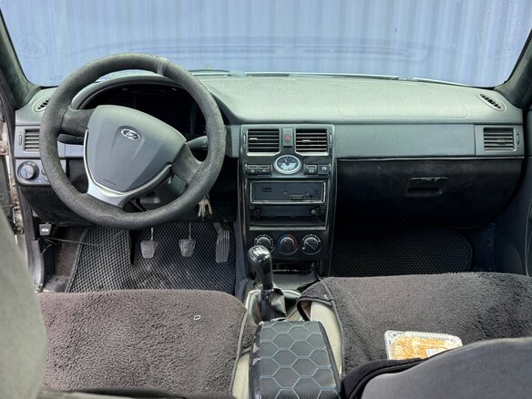 2011 Lada (ВАЗ) Priora I, серебристый, 180000 рублей - вид 4
