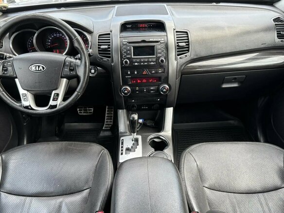2012 Kia Sorento II Рестайлинг, серебристый, 1250000 рублей - вид 9